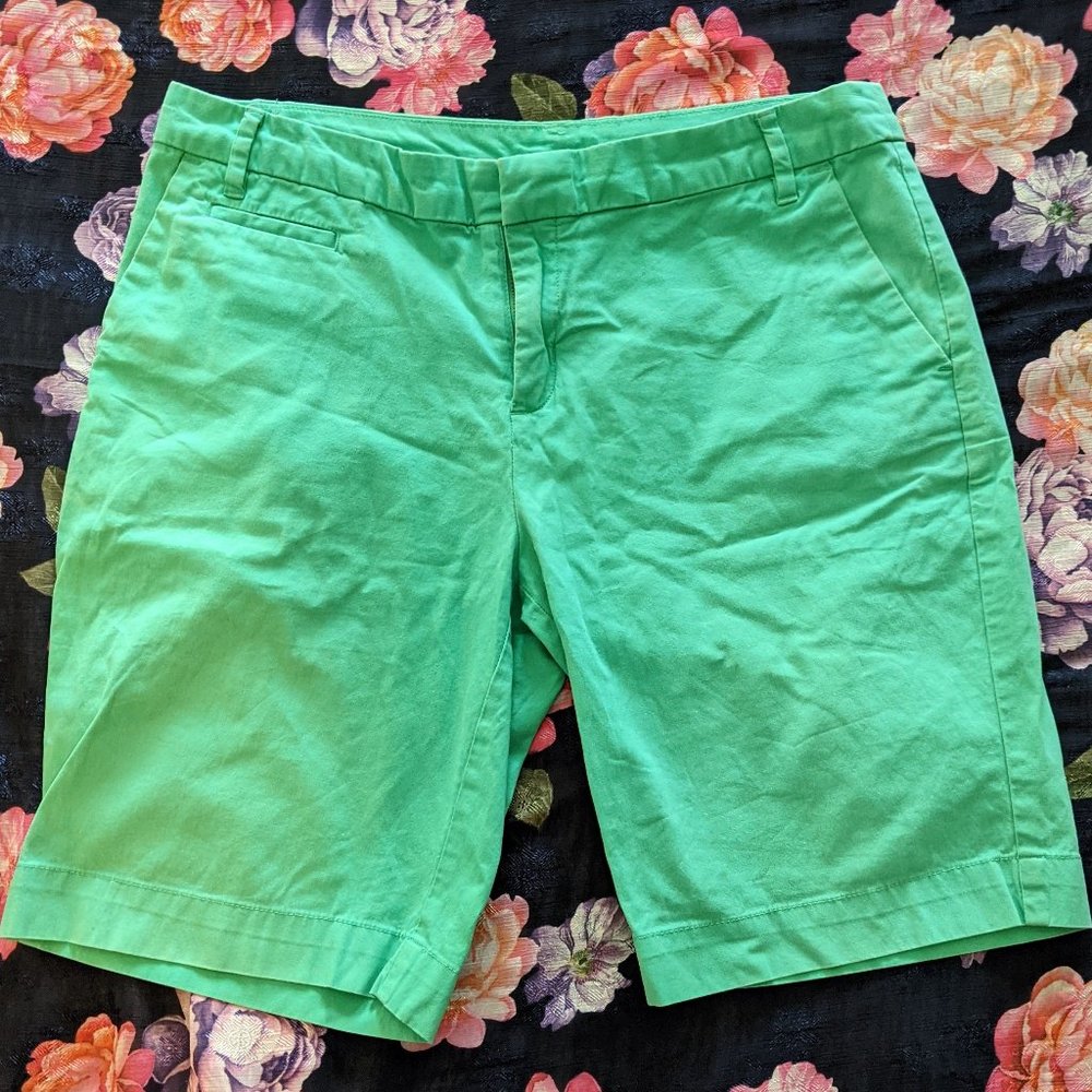 patagonia • green bermuda shorts